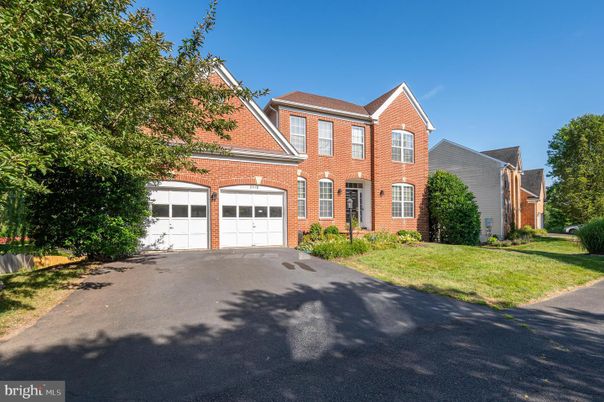 Attached, Exterior, Facade, Brick Facade, Brick Traditional