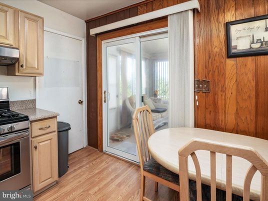 Dining room, Interior, Kitchen, Stainless Steel Appliances, Wood Texture Flooring