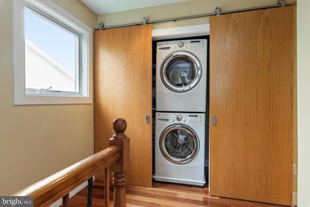 Interior, Utility Closets, Washer, Wood Texture Flooring
