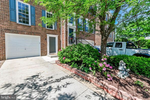 Attached, Exterior, Facade, Brick Facade, Rowhouse
