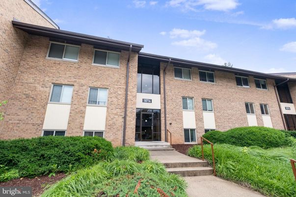 Exterior, Facade, Brick Facade, Rowhouse
