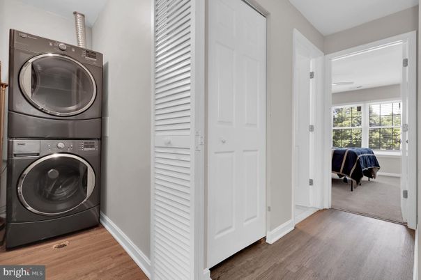 Interior, Utility Closets, Washer, Wood Texture Flooring