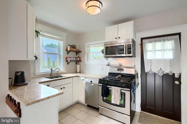 Interior, Kitchen, Stainless Steel Appliances