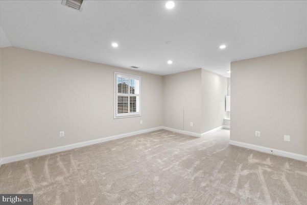 Empty room, Interior, Recessed Lighting
