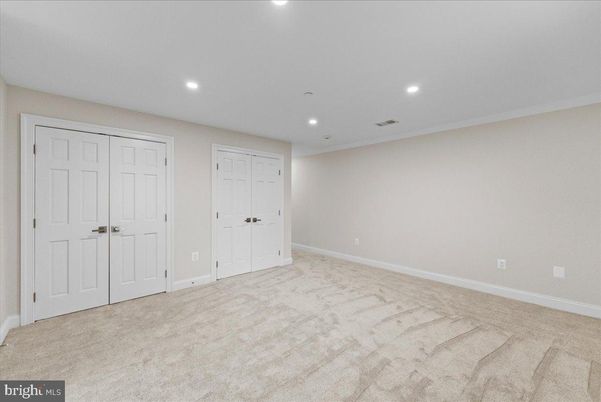 Empty room, Interior, Recessed Lighting