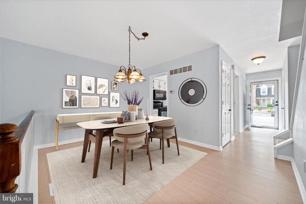 Chandelier, Dining room, Interior, Pendant Lights, Wood Texture Flooring