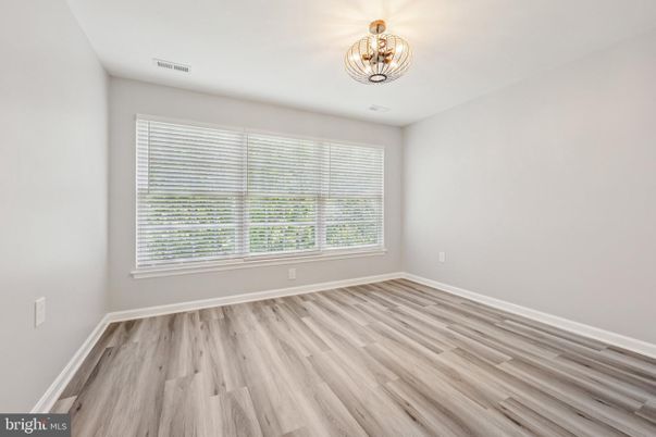 Chandelier, Empty room, Interior, Wood Texture Flooring
