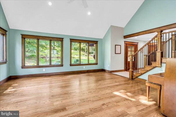 Empty room, Interior, Recessed Lighting, Wooden Beams, Wood Texture Flooring