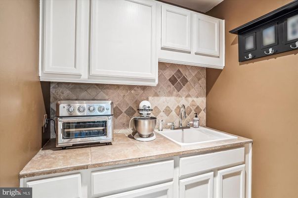 Interior, Kitchen, Tile Countertops