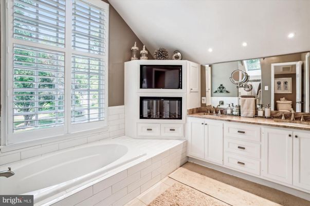 Bathroom, Dual Sink Vanities, Fireplace, Interior, Recessed Lighting
