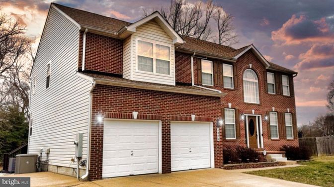 Attached, Exterior, Facade, Brick Facade, Brick Traditional