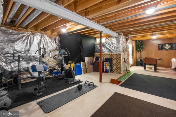 Fitness Equipment, Interior, Wooden Beams, Wooden Walls