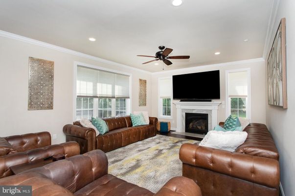 Fireplace, Interior, Living room, Recessed Lighting