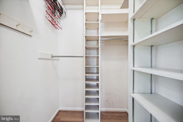 Interior, Walk-in Closets, Wood Texture Flooring