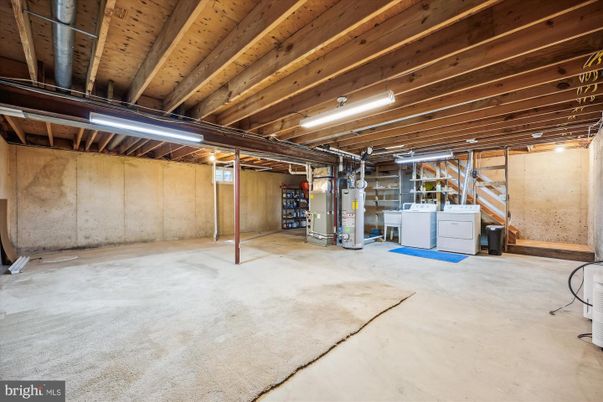 Interior, Washer, Wooden Beams, Wooden Ceilings