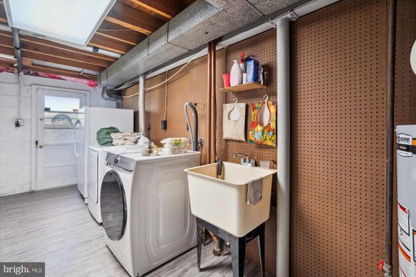 Interior, Washer, Wooden Beams, Wooden Ceilings, Wood Texture Flooring