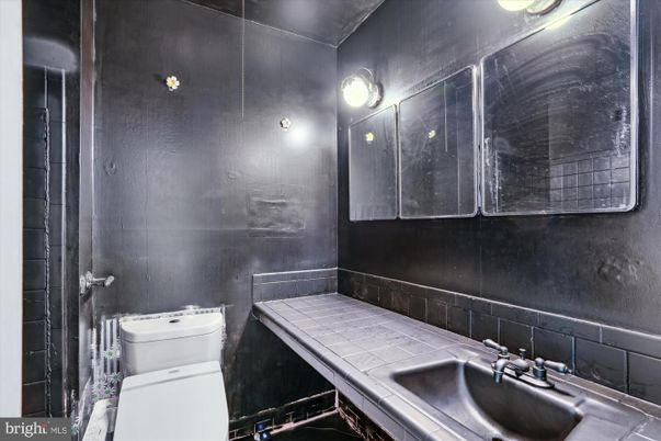 Bathroom, Interior, Tile Countertops