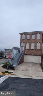 Attached, Exterior, Facade, Brick Facade, Rowhouse