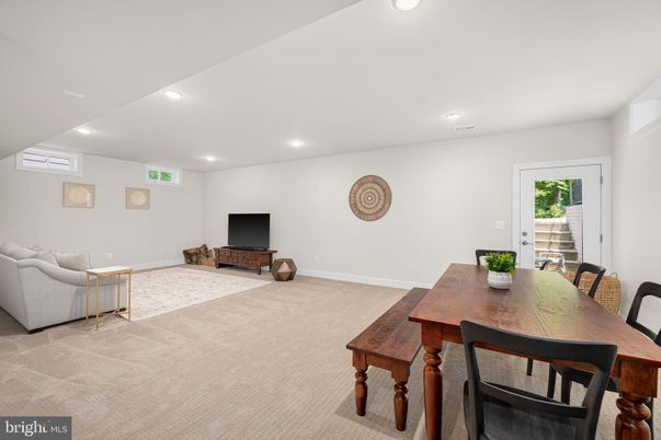 Dining room, Interior, Living room, Recessed Lighting