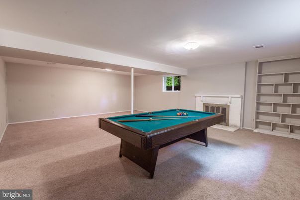 Billiard Table, Game Room, Interior