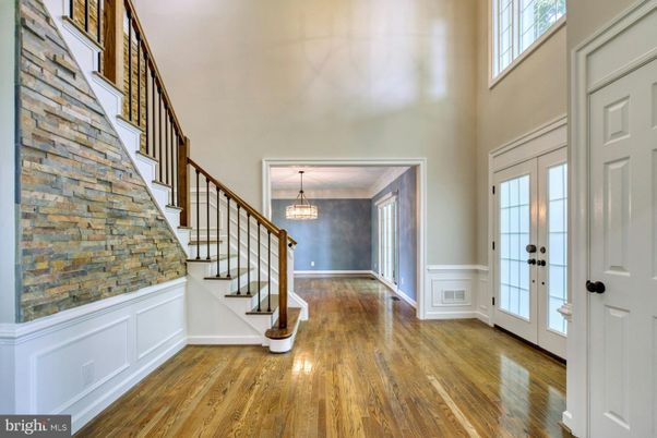 Chandelier, Interior, Wood Texture Flooring