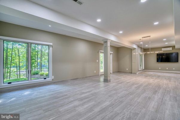 Empty room, Interior, Pendant Lights, Recessed Lighting, Wood Texture Flooring