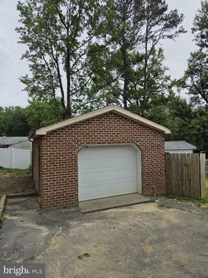 Detached Garage, Exterior