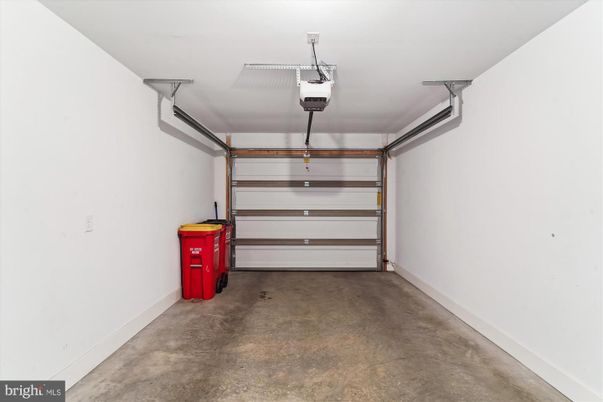 Garage, Interior