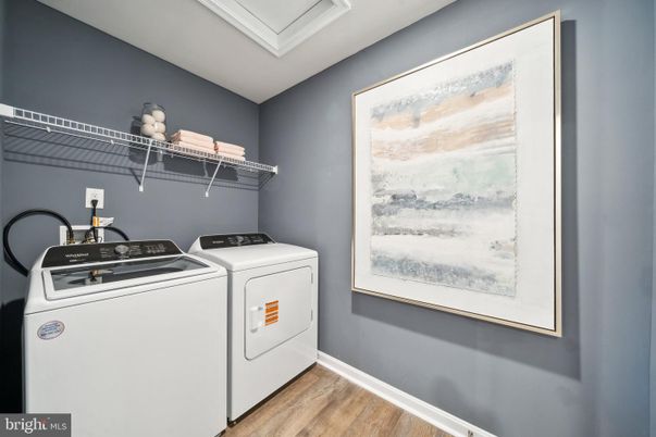 Interior, Washer, Wood Texture Flooring