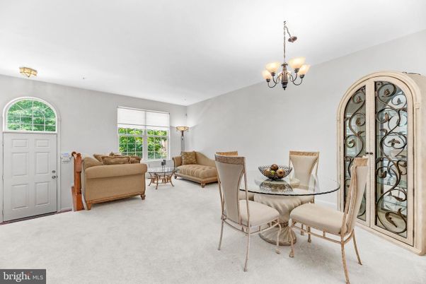 Chandelier, Dining room, Interior, Living room