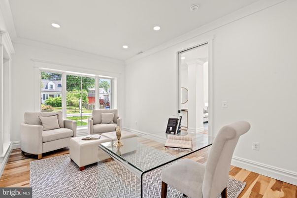 Home Office, Interior, Living room, Recessed Lighting, Wood Texture Flooring
