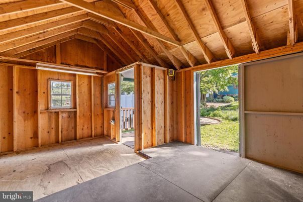 Empty room, Interior, Wooden Beams, Wooden Ceilings, Wooden Walls