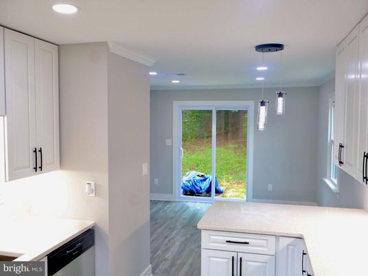 Interior, Kitchen, Pendant Lights, Recessed Lighting, Wood Texture Flooring