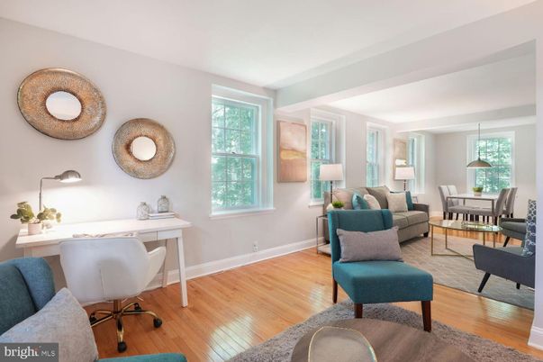 Home Office, Interior, Living room, Pendant Lights, Wood Texture Flooring