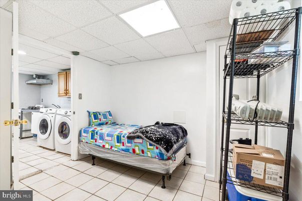 Bedroom, Interior, Recessed Lighting, Washer