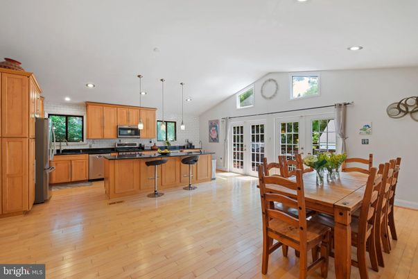 Dining room, Interior, Kitchen, Pendant Lights, Recessed Lighting, Wood Texture Flooring