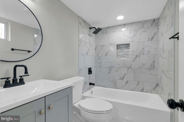 Bathroom, Interior, Marble Walls, Recessed Lighting