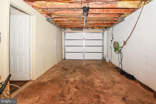 Garage, Interior