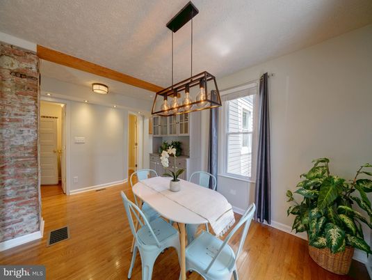 Dining room, Interior, Pendant Lights, Recessed Lighting, Stone Walls, Wood Texture Flooring