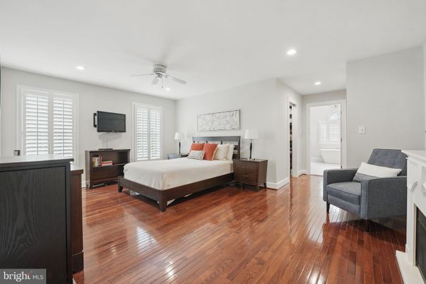 Bedroom, Fireplace, Interior, Recessed Lighting, Wood Texture Flooring