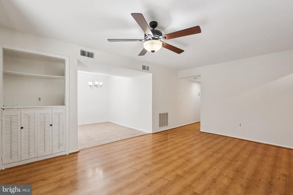 Chandelier, Empty room, Interior, Wood Texture Flooring