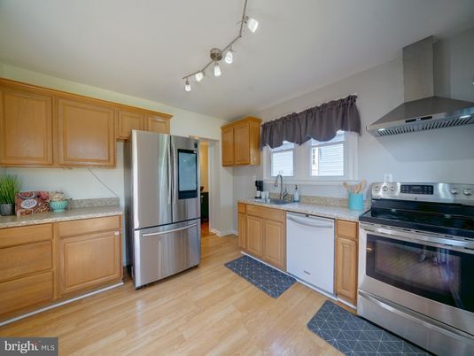Interior, Kitchen, Stainless Steel Appliances, Wood Texture Flooring