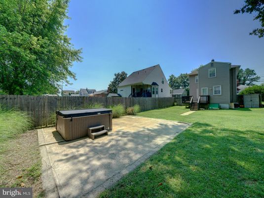 Backyard, Exterior, Hot Tub
