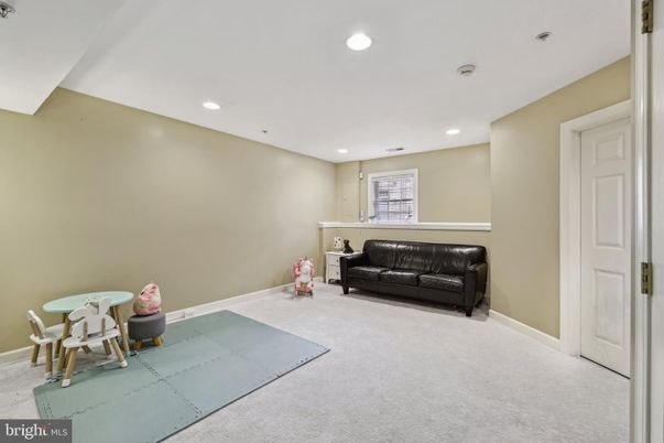 Dining room, Interior, Recessed Lighting