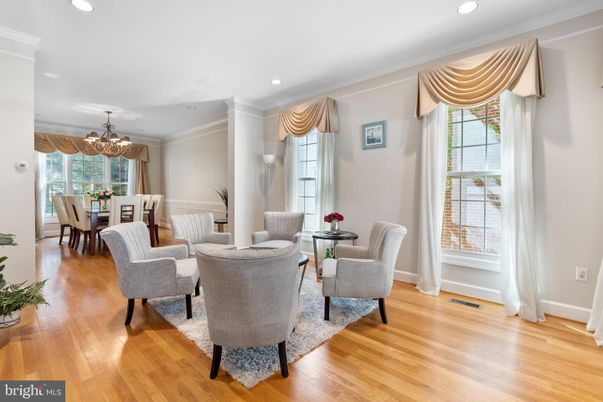 Chandelier, Dining room, Interior, Living room, Recessed Lighting, Wood Texture Flooring