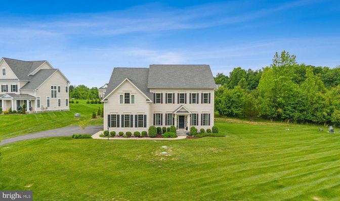 Backyard, Exterior, Facade, Farmhouse