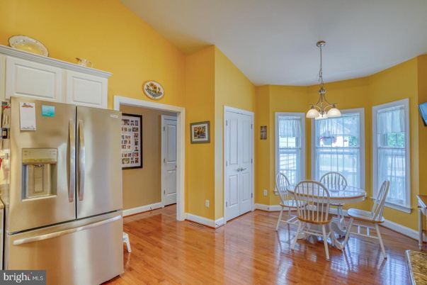 Dining room, Interior, Kitchen, Pendant Lights, Stainless Steel Appliances, Wood Texture Flooring