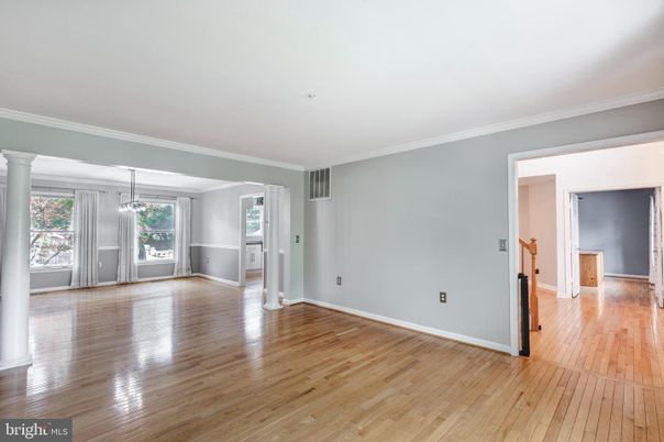 Empty room, Interior, Pendant Lights, Wood Texture Flooring