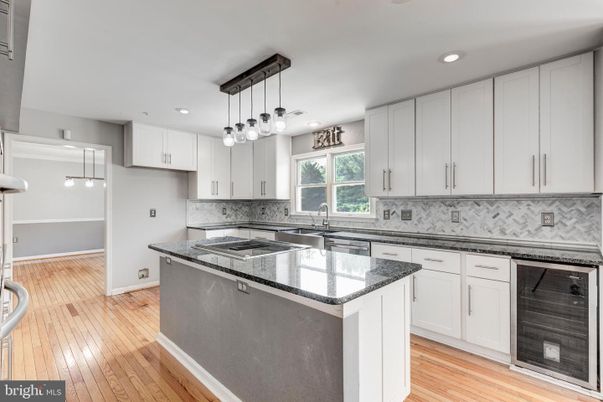 Interior, Kitchen, Pendant Lights, Recessed Lighting, Wood Texture Flooring