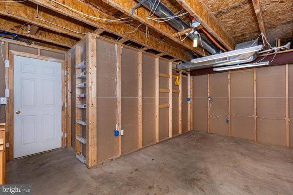 Garage, Interior, Wooden Beams, Wooden Ceilings